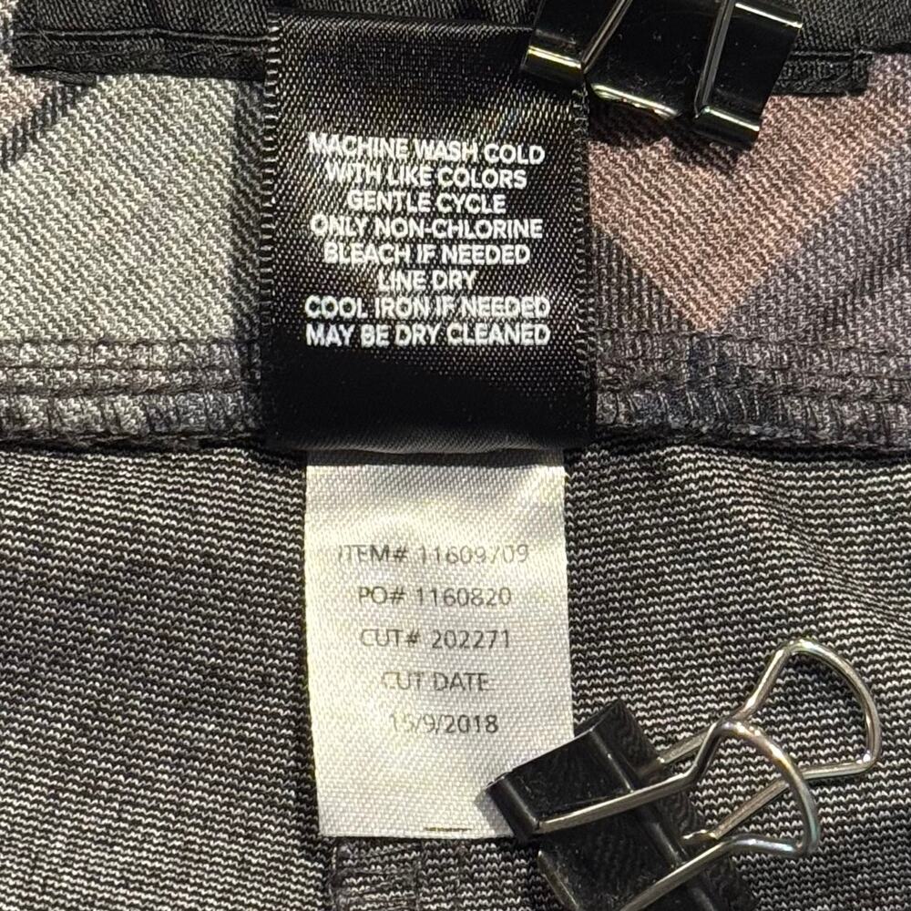 Torrid Pants Pixie Ponte Crop Pull On Preppy Classic Academia Glen Plaid 2 2X - Picture 3 of 4